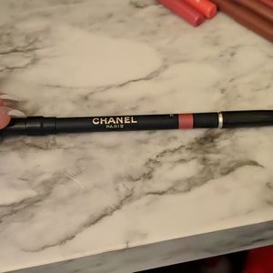 Chanel lip liner